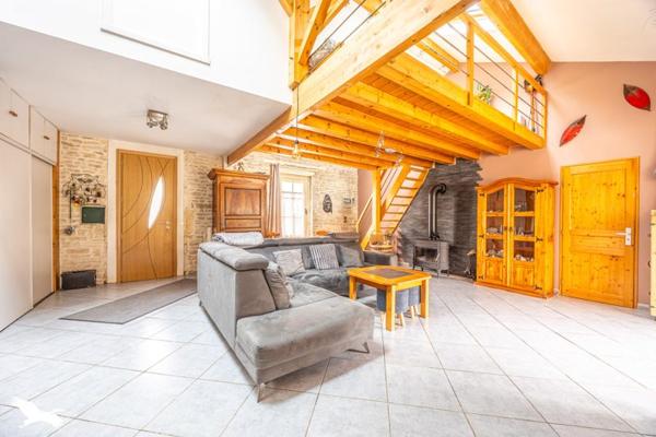 Maison à vendre |  Mauzé-sur-le-Mignon |  6 pièces | 145 m²