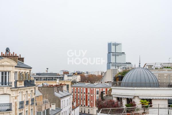 APPARTEMENT 5 PIECES EN DERNIER ETAGE AVEC TERRASSE, PARKINGS ET CAVE