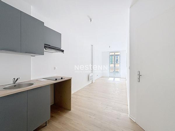 Studio refait à neuf - 2ème étage - proche du Campus Mailly 32.22 m2