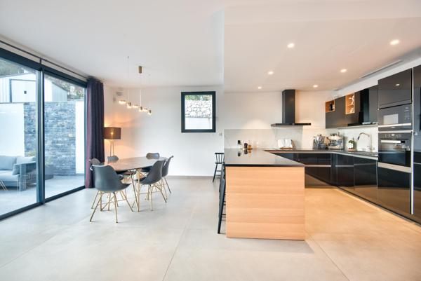 Maison à vendre  5 pièces - 183 m2 TOURRETTE LEVENS - 06