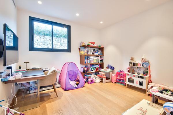 Maison à vendre  5 pièces - 183 m2 TOURRETTE LEVENS - 06