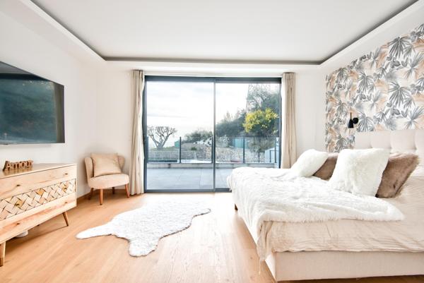 Maison à vendre  5 pièces - 183 m2 TOURRETTE LEVENS - 06