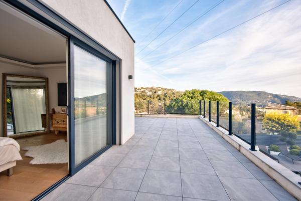 Maison à vendre  5 pièces - 183 m2 TOURRETTE LEVENS - 06