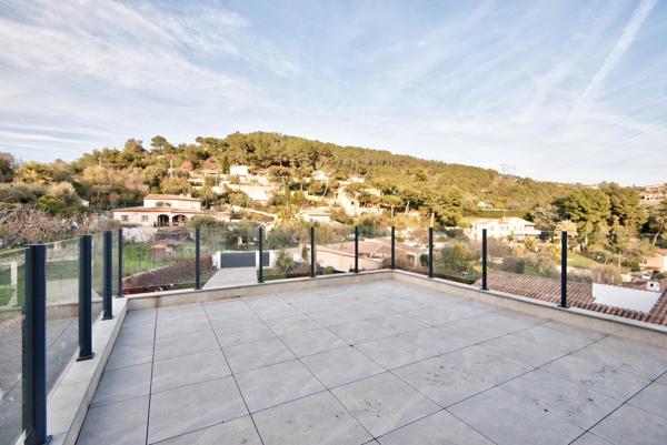 Maison à vendre  5 pièces - 183 m2 TOURRETTE LEVENS - 06