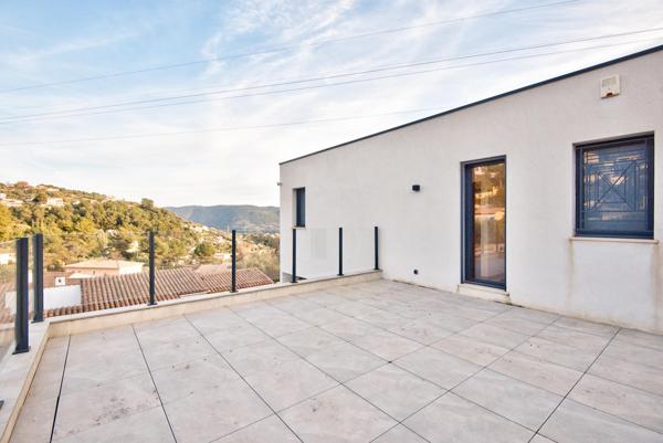 Maison à vendre  5 pièces - 183 m2 TOURRETTE LEVENS - 06