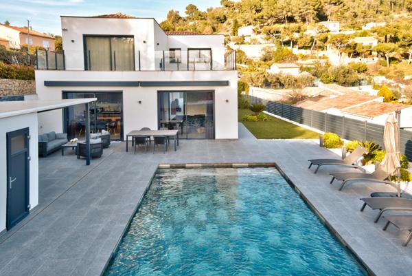 Maison à vendre  5 pièces - 183 m2 TOURRETTE LEVENS - 06