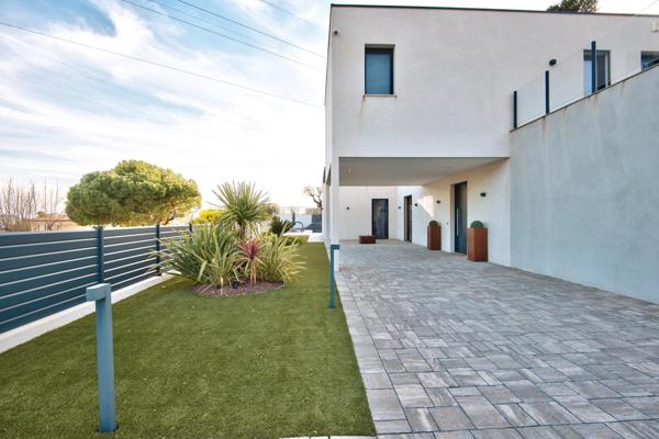 Maison à vendre  5 pièces - 183 m2 TOURRETTE LEVENS - 06