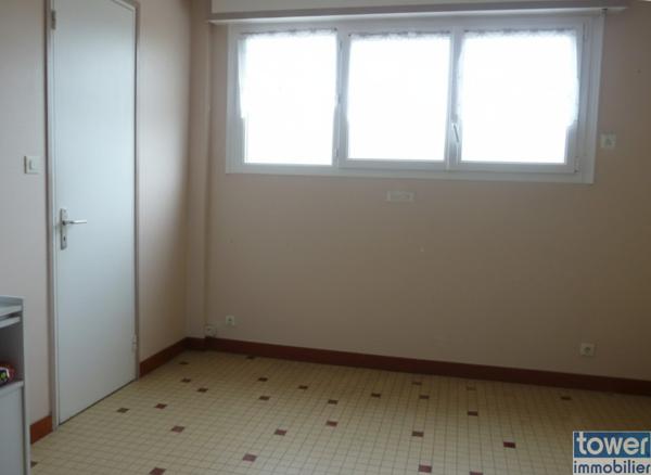 Appartement
                                                                                                                                                                                                                                                                                                                        3 pièce(s)                                                                                                                                                                                                          2 chambre(s)                                                                                                                                                                                                          65  m²