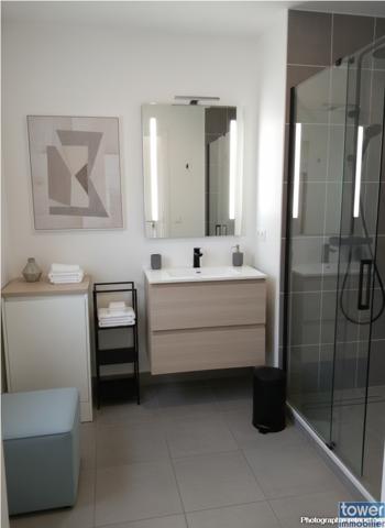 Appartement
                                                                                                                                                                                                                                                                                                                        3 pièce(s)                                                                                                                                                                                                          2 chambre(s)                                                                                                                                                                                                          65  m²