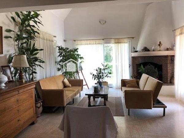 Proche de Villeneuve Sur Yonne maison d architecte