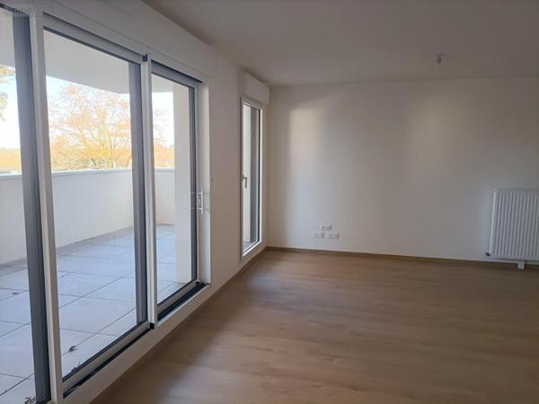 Appartement à vendre à Châteaugiron en Ille-et-Vilaine (35410), ref : lal65   
centre
