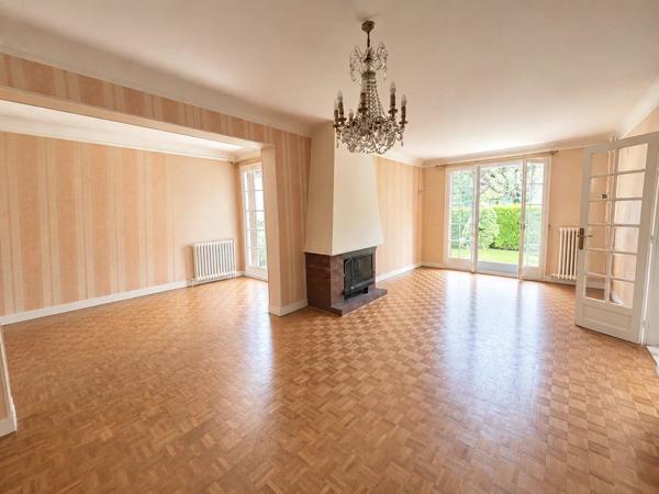 Vente                                                      Maison
                        
                     8 pièces                                         à Soisy-sous-Montmorency