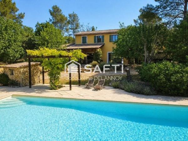 PROPRIÉTÉ ÉQUESTRE, 2 MAISONS, 11000 m² DE TERRAIN