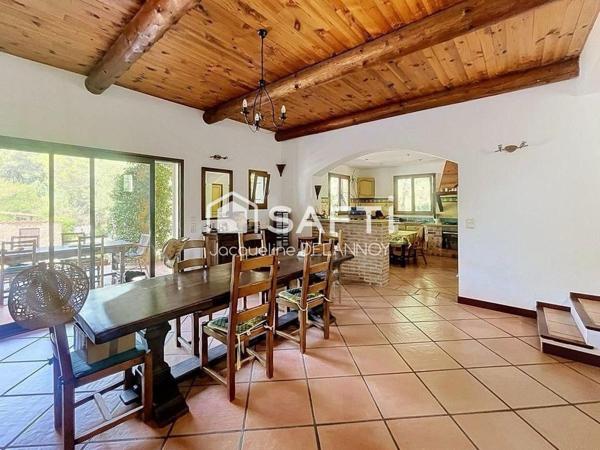 PROPRIÉTÉ ÉQUESTRE, 2 MAISONS, 11000 m² DE TERRAIN