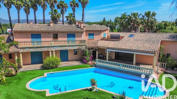 Maison à vendre 9 pièces 420 m² Puget-sur-Argens