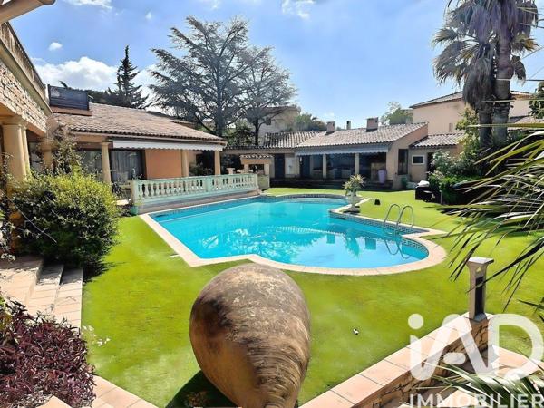 Maison à vendre 9 pièces 420 m² Puget-sur-Argens