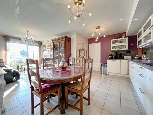 Appartement à vendre 3 pièces VAULX EN VELIN (69)