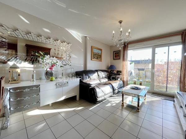 Appartement à vendre 3 pièces VAULX EN VELIN (69)