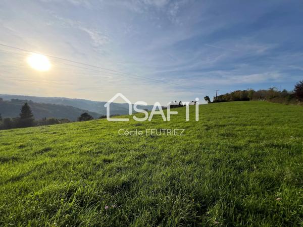 Magnifique terrain avec vue panoramique sur la vallée