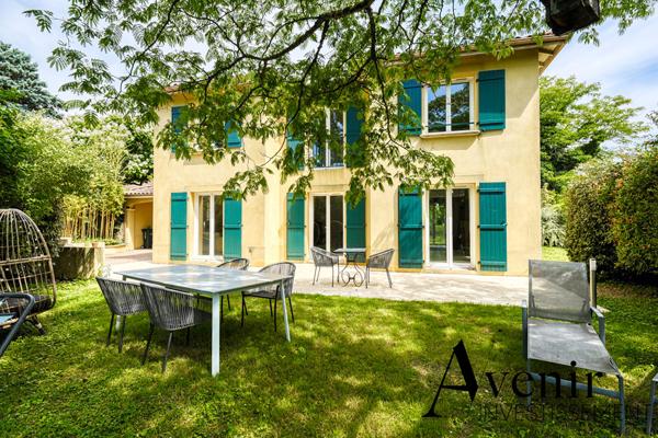 Maison meublée - Collonges au Mont d'Or - 177 m² - terrain 1869m² Collonges au mont d or Maison meublée - Collonges au Mont d'Or - 177 m² - terrain 1869m² Collonges au mont d or
