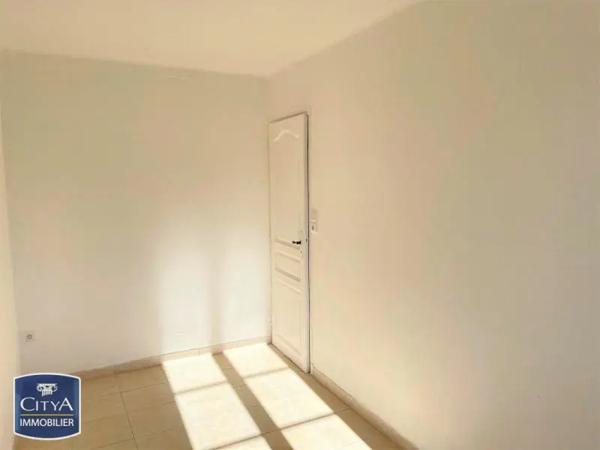 Appartement à louer 4 pièces 69.32m² Peyrolles-en-Provence (13860)
