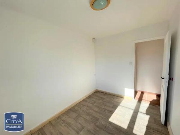 Appartement à louer 4 pièces 69.32m² Peyrolles-en-Provence (13860)