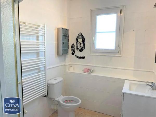 Appartement à louer 4 pièces 69.32m² Peyrolles-en-Provence (13860)