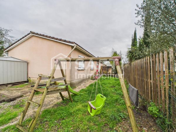 Maison de plain-pied, jardin, proche du centre.