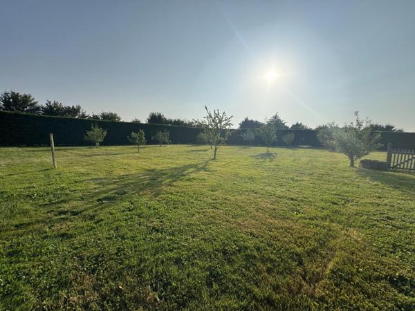 MAISON EN PIERRE DE 216 m2 4 chambres piscine et dépendances