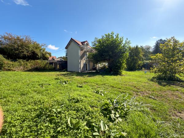 Maison
         4 pièces
        - 72 m² 194 500 € *