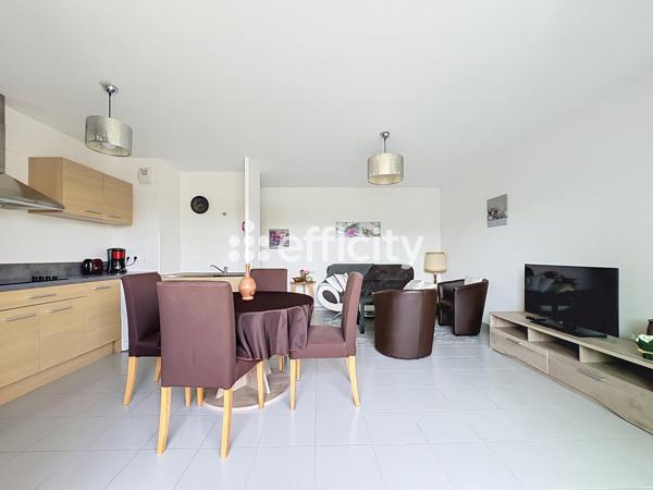 Appartement
         3 pièces
        - 61 m² 169 800 € *