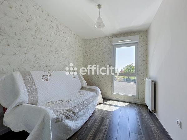 Appartement
         3 pièces
        - 61 m² 169 800 € *