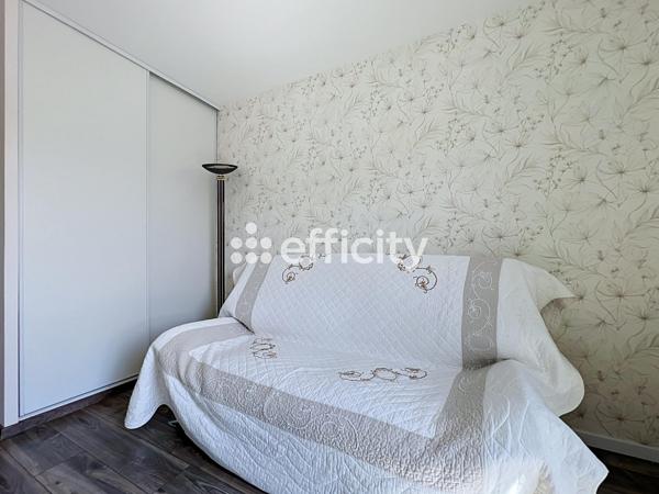 Appartement
         3 pièces
        - 61 m² 169 800 € *
