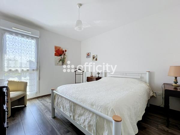 Appartement
         3 pièces
        - 61 m² 169 800 € *