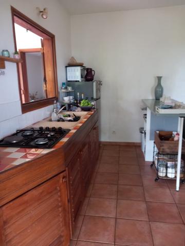 DESHAIES-Maya: Bas de Villa en rez de jardin T3