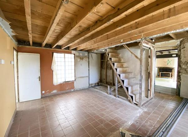 Vente                                                      Maison
                        
                     3 pièces                      71 m2                     à Meslay-le-Vidame