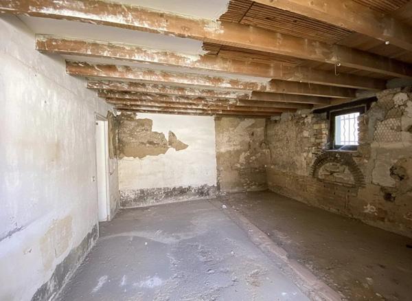 Vente                                                      Maison
                        
                     3 pièces                      71 m2                     à Meslay-le-Vidame
