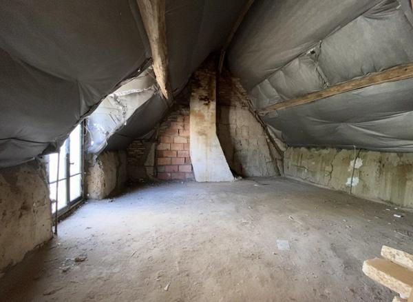 Vente                                                      Maison
                        
                     3 pièces                      71 m2                     à Meslay-le-Vidame