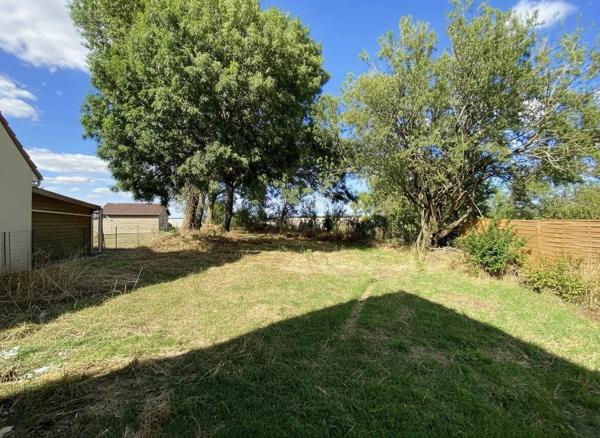 Vente                                                      Maison
                        
                     3 pièces                      71 m2                     à Meslay-le-Vidame
