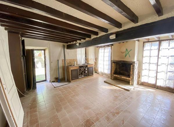 Vente                                                      Maison
                        
                     3 pièces                      71 m2                     à Meslay-le-Vidame