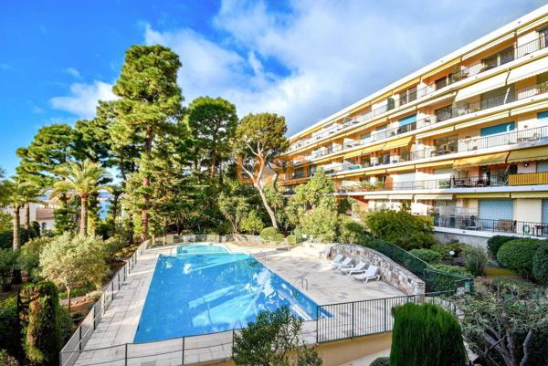 Cap D'Ail (06): Superbe Appartement 3 Pièces de 90m2 ,Piscine