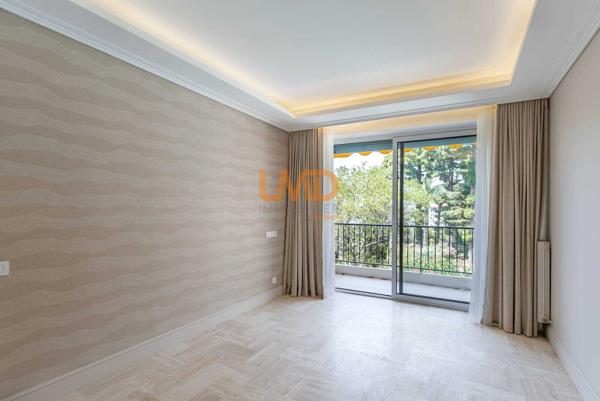 Cap D'Ail (06): Superbe Appartement 3 Pièces de 90m2 ,Piscine