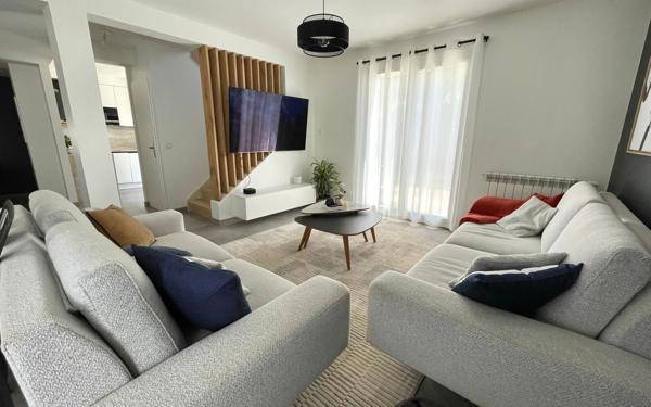 Maison à vendre    5 pièces •  Saint-Pierre-du-Perray