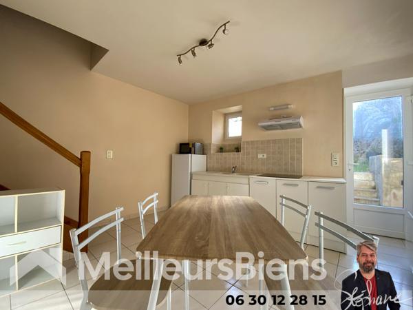 Jonzac centre maison 40 m² 1 chambre avec garage et jardin arrière