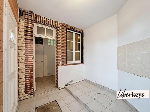 Immeuble de rapport – 2 appartements – 114 m² – Centre La Ferté-Vidame – Cour et jardin clos