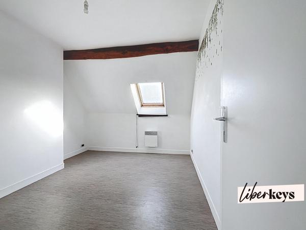Immeuble de rapport – 2 appartements – 114 m² – Centre La Ferté-Vidame – Cour et jardin clos