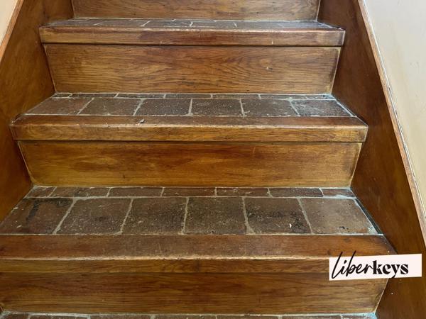 Immeuble de rapport – 2 appartements – 114 m² – Centre La Ferté-Vidame – Cour et jardin clos