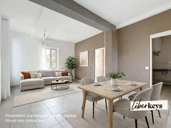 Immeuble de rapport – 2 appartements – 114 m² – Centre La Ferté-Vidame – Cour et jardin clos