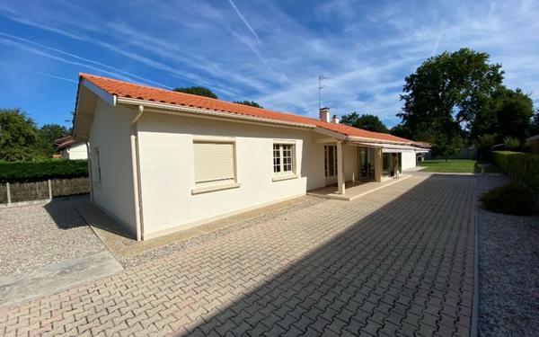 Maison à vendre    4 pièces •  Pessac