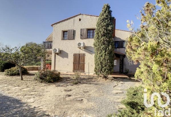 Maison 10 pièces de 235 m² à Grimaud (83310)